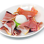 Buffalo mozzarella cu prosciutto crudo